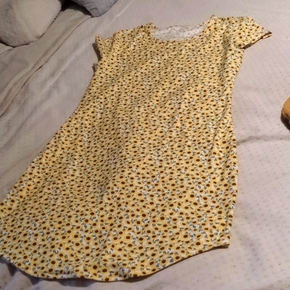 No Boundaries Dresses & Skirts - NWOT NoBo bodycon sunflower dress